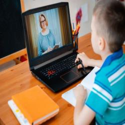 نقش بازی های رایانه ای در آموزش کودکان دوزبانه